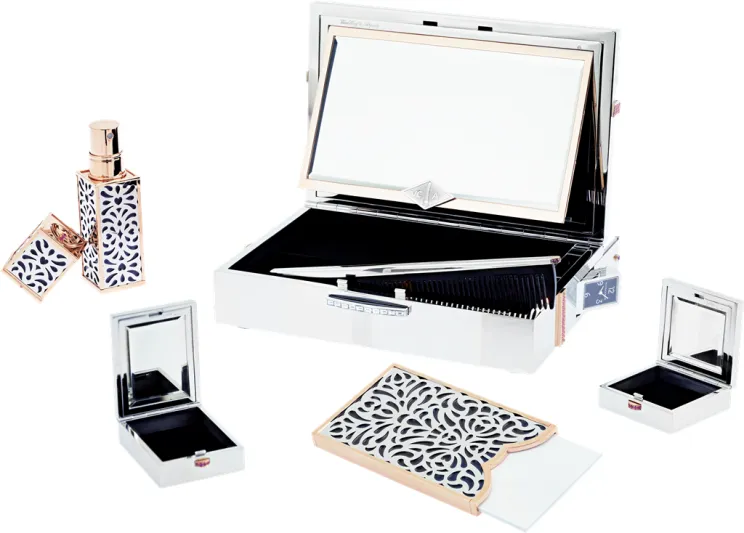 فان كليف اند اربلز تعرض في ايام التصميم دبي للعام الخامس.