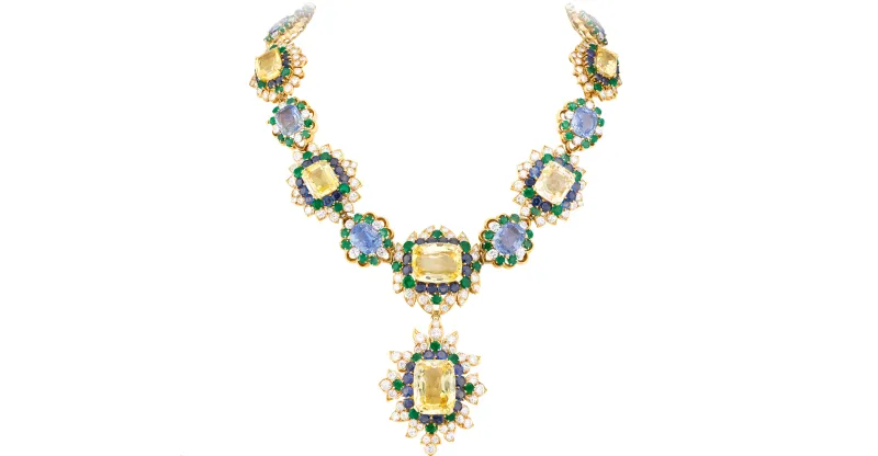 فان كليف اند اربلز تعرض في ايام التصميم دبي للعام الخامس.