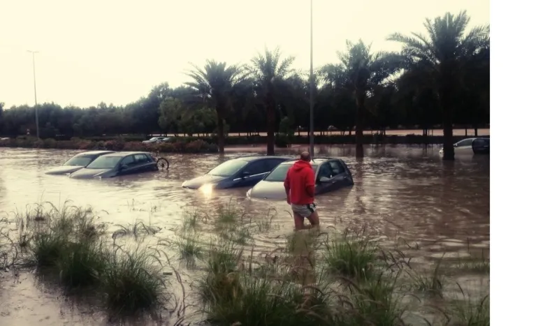  بالصور..أمطار غزيرة على إمارات الدولة 