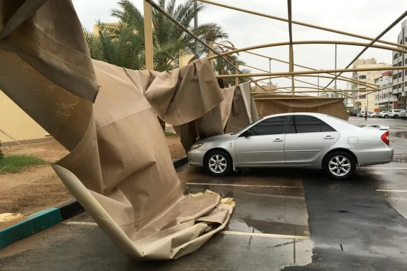  بالصور..أمطار غزيرة على إمارات الدولة 