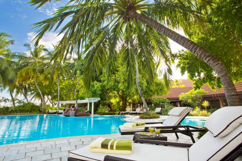 منتجعات يونيفرسل  بجزر المالديف سياحة رومناسية تفوق الخيال 