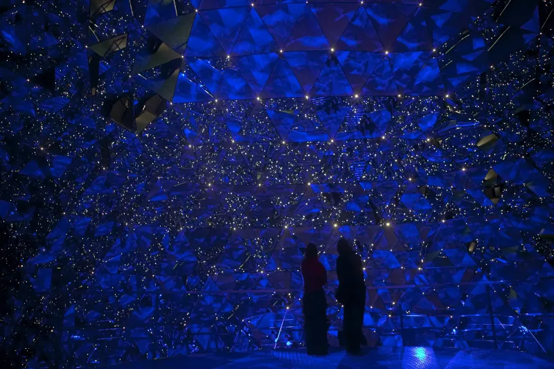 معرض سواروفسكي في النمسا سياحة في عالم الكريستال الساحر 