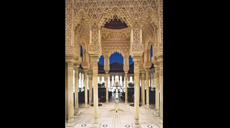 قصر الحمراء كنز اسلامي يتوسط الاندلس