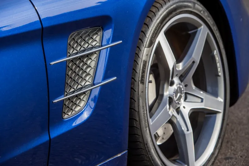 مرسيدس بنز اس ال: اسطورية رشيقة في حلة جديدة