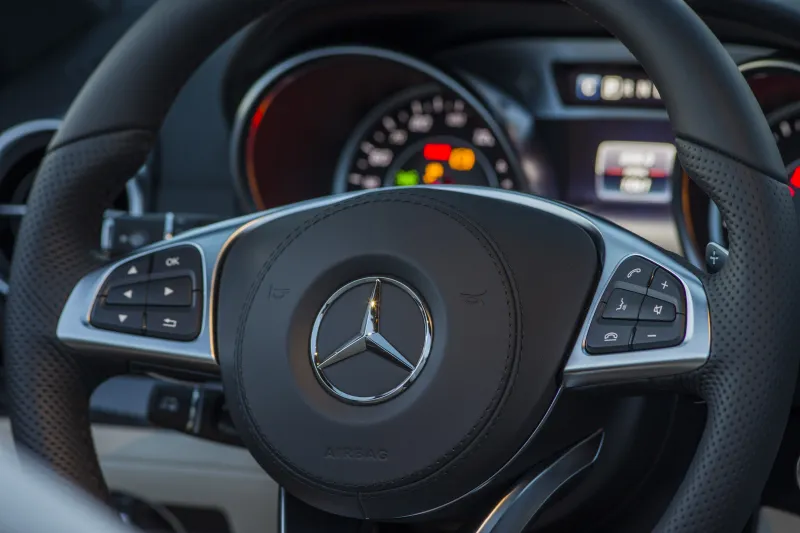 مرسيدس بنز اس ال: اسطورية رشيقة في حلة جديدة