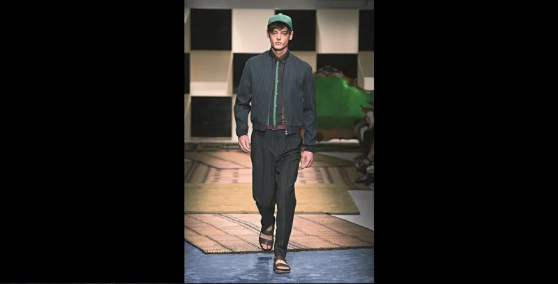 سلفاتوري فيراغامو تطور موضة جديدة للرجال في ربيع وصيف 2016