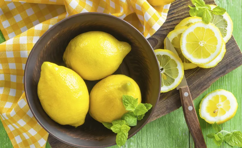 رجيم الماء والليمون وداعا للكيلوغرامات الزائدة 