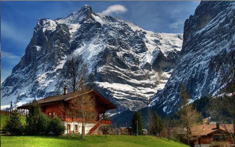 هل جربت زيارة قرية هايدي في سويسرا ؟