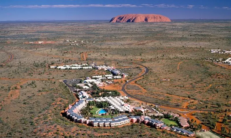 صخرة ايرز العملاقة  اعجوبة الطبيعة في استراليا 