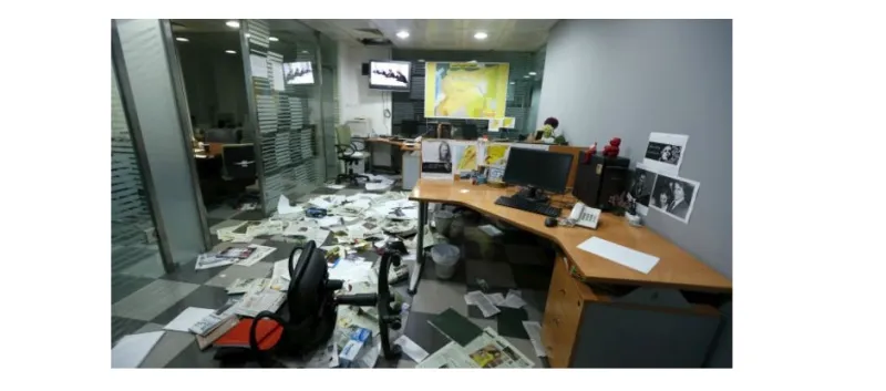 اقتحام وتخريب مكتب صحيفة الشرق الأوسط في لبنان