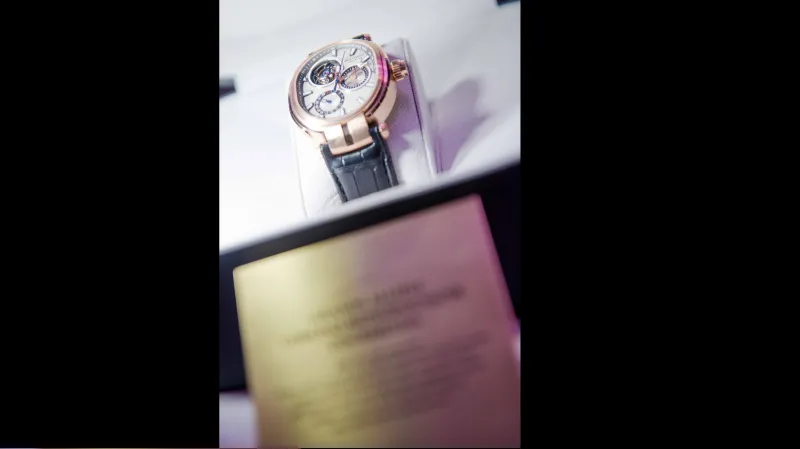 دار معوض تقدم مجموعات جديدة من الساعات