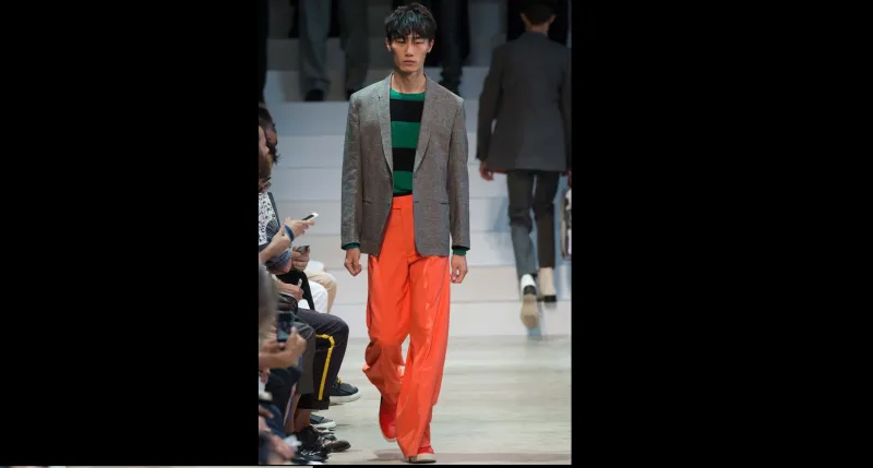 البرتقالي نجم ألوان الموسم!