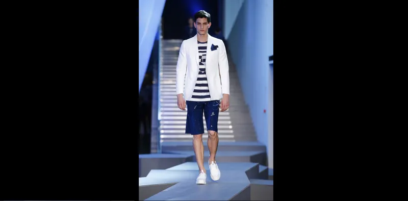 السروال القصير يعانق الاطلالة الرسمية