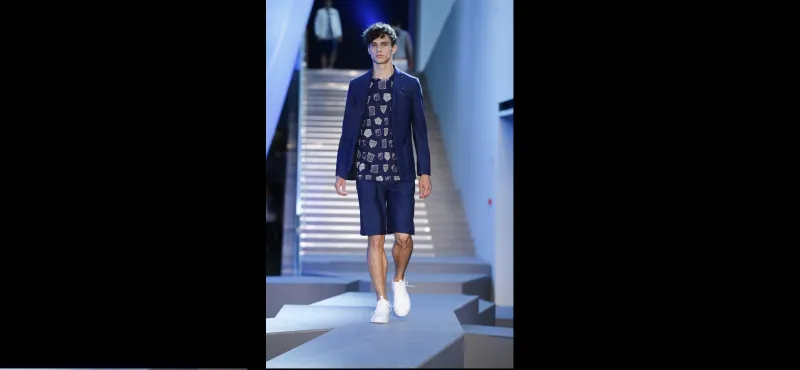 السروال القصير يعانق الاطلالة الرسمية