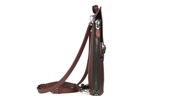 الحقيبة الرجالية .. واحدة لا تكفي لكل الاطلالات