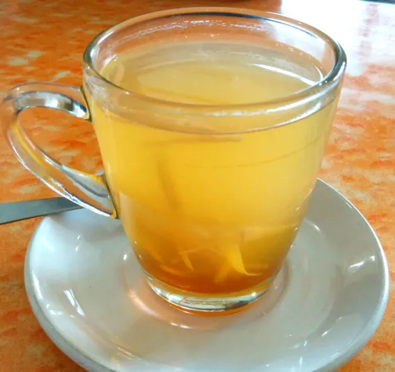 فوائد مذهلة لتناول كوب ماء بالعسل على الريق