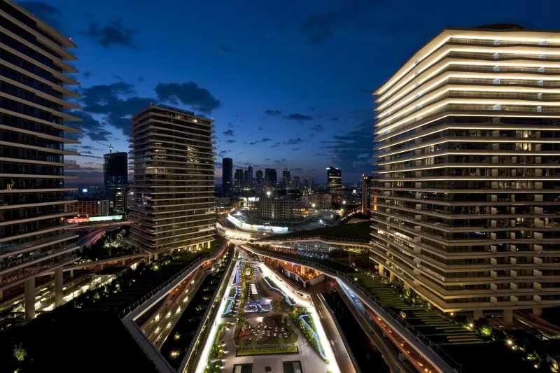 مول زورلو قلب ينبض عصرية وسط اسطنبول