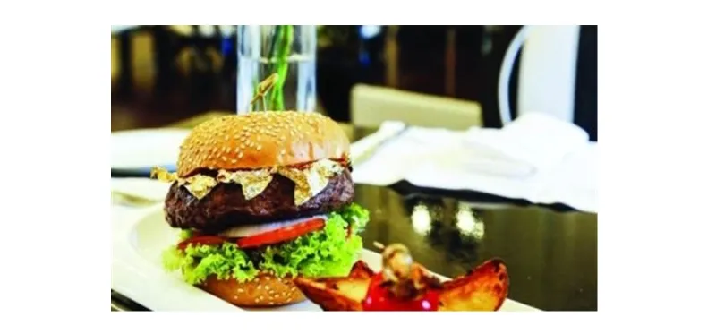 "برغر" من ذهب في دبي