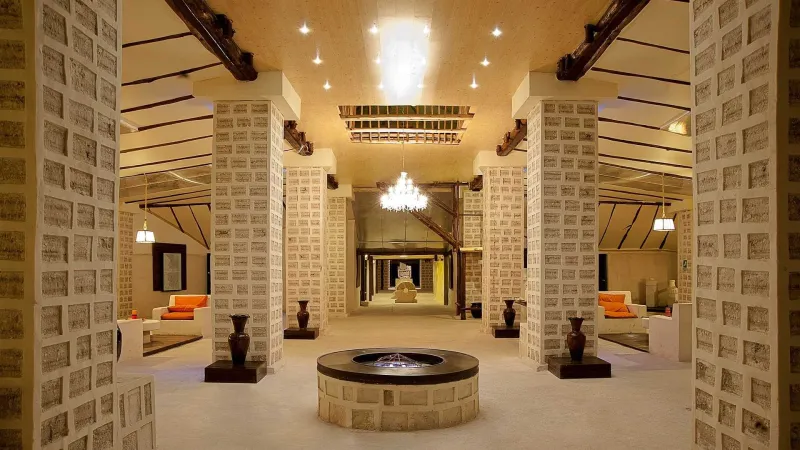 سالار دي يوني بوليفيا مدينة غريبة فوق الكثبان الملحية 