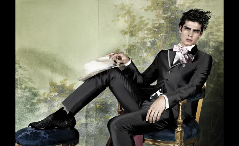 بدلات اعراس رجالي ايطالية تحاكي العريس الخليجي