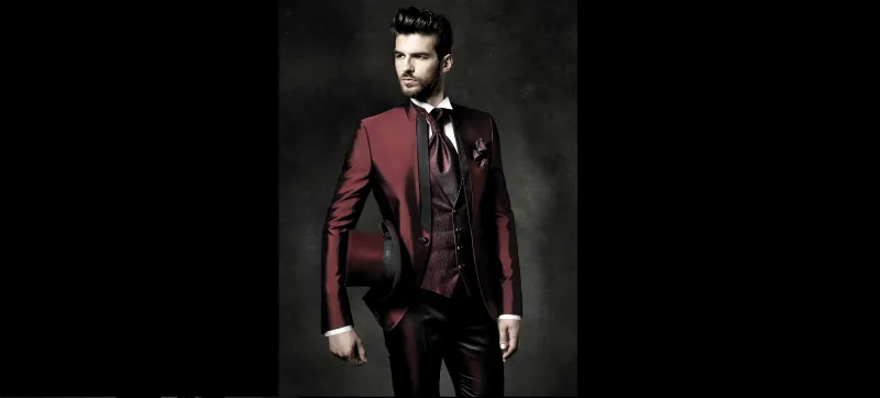 بدلات اعراس رجالي ايطالية تحاكي العريس الخليجي