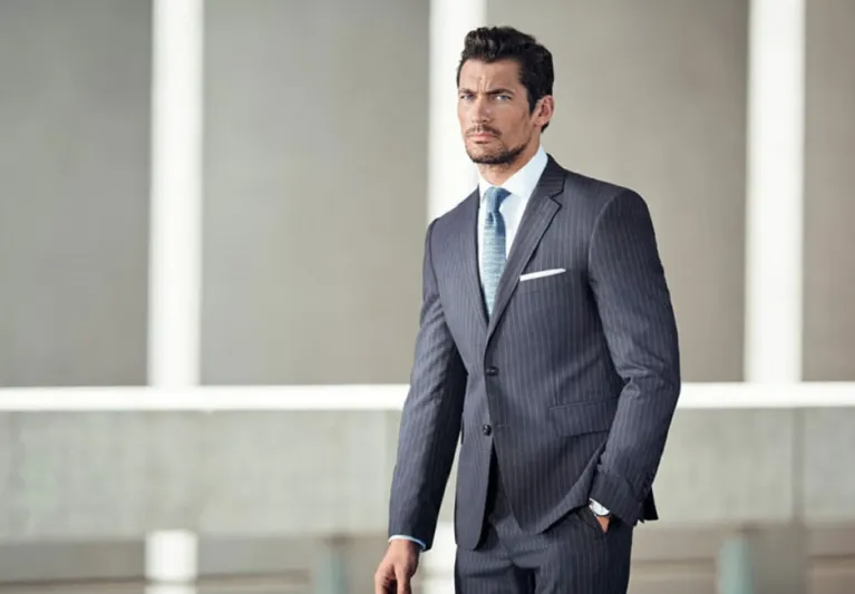 ديفيد غاندي  قمة الاناقة بالبدلة الرسمية