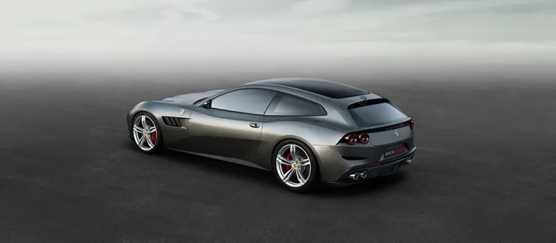 صور.. “فيراري جي تي سي 4 لوسو” بأربعة مقاعد تصل إلى دبي