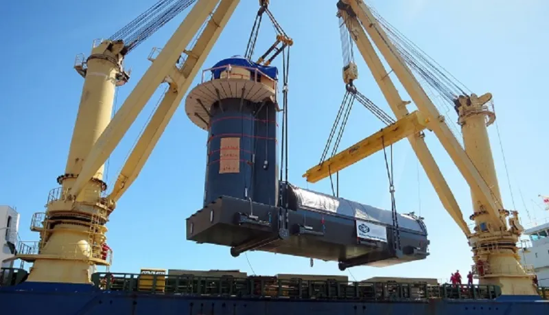 مطعم ايثا المالديف تناول طعامك تحت الماء 