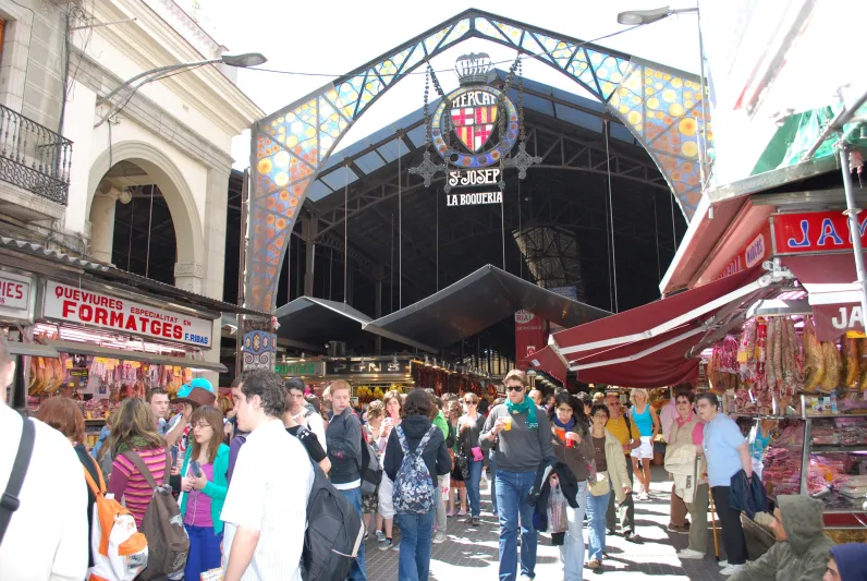 سوق بوكيريا البرشلوني لعشاق الروائح الزكية