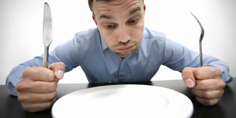 لهذه الأسباب تشعرون دائماً بالجوع…