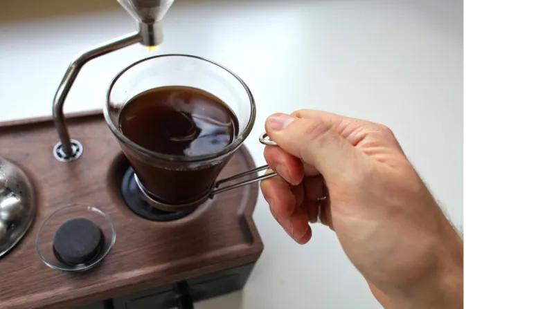 بالصور.. Barisieur منبه وصانعة قهوة في جهاز واحد