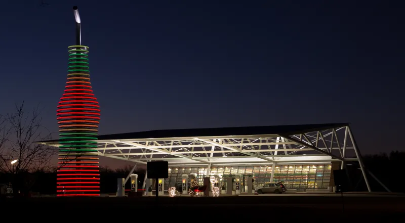 مطعم بوبس 700 نوع من الصودا 