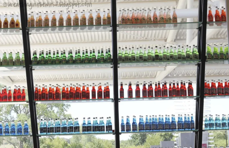 مطعم بوبس 700 نوع من الصودا 