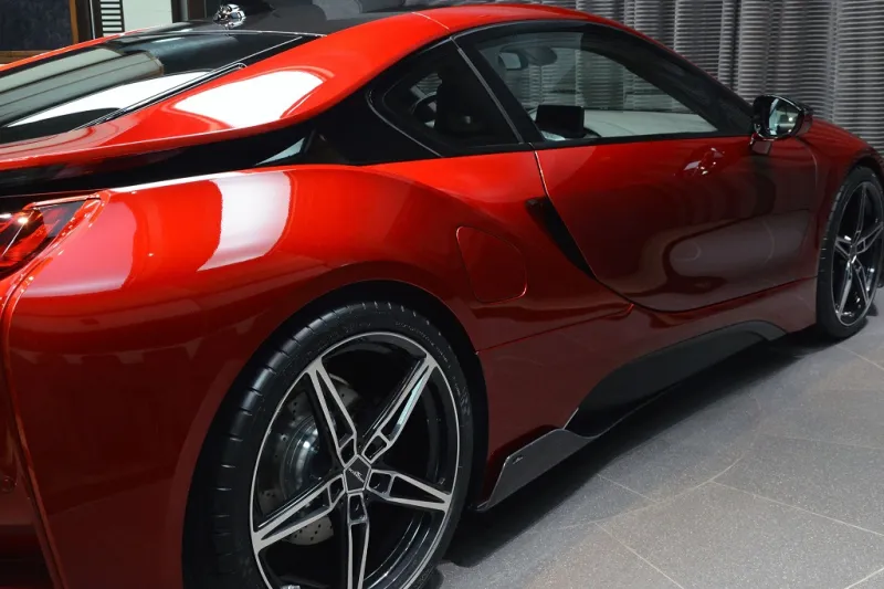 بالصور...AC Schnitzer Lava Red BMW i8 تصل إلى أبوظبي
