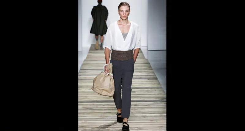 الحزام العريض نجم الموضة المقبلة