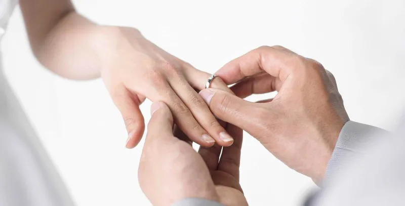 المحكمة تمنع زواج العجوز السويسرية من الشاب التونسي