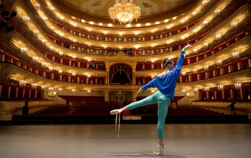 مسرح البولشوي الشهير في موسكو رمز الثقافة والفن 