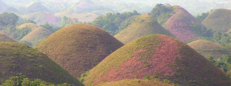 تلال الشوكولاته بالفلبين  لعشاق التسلق 