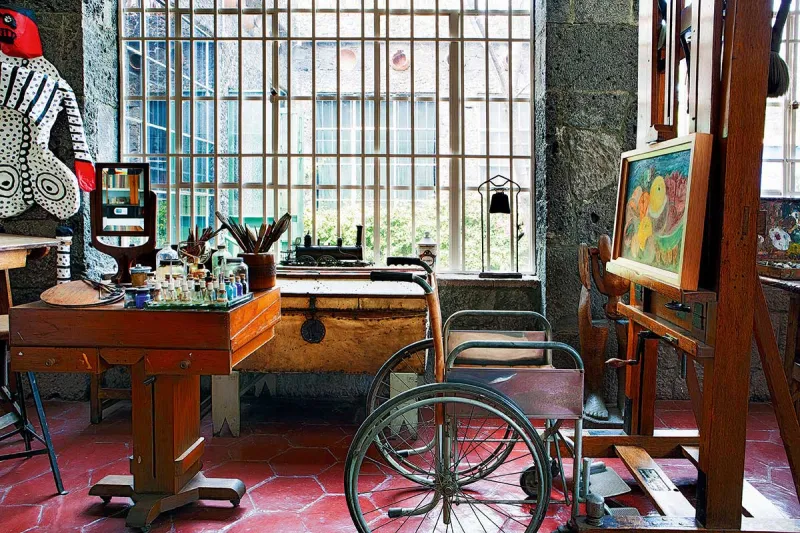 منزل فريدا كاهلو زرقة تخفي الكثير من الالم