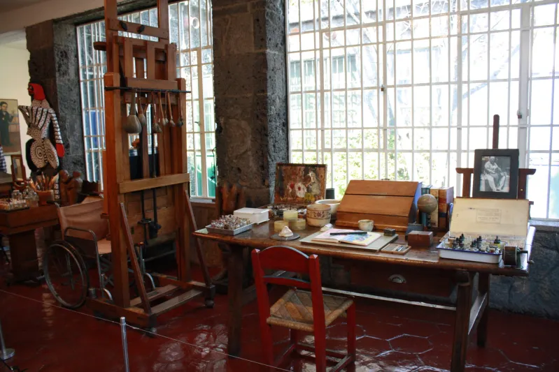 منزل فريدا كاهلو زرقة تخفي الكثير من الالم