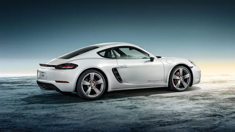 بالصور..نسخة حصرية من سيارة Porsche 718