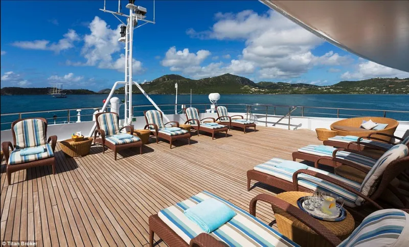 يخت فاخر يمكن استئجاره بسعر 791 ألف دولار للأسبوع