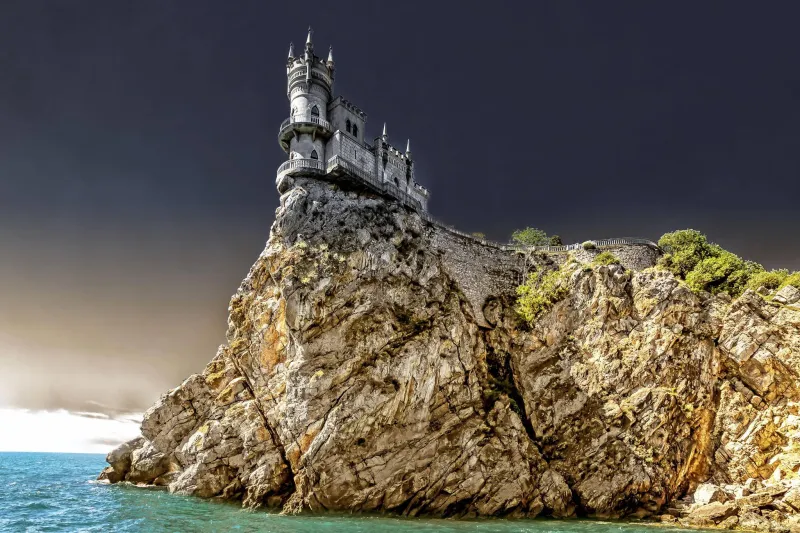 قلعة عش السنونو في يالطا في جنوب أوكرانيا