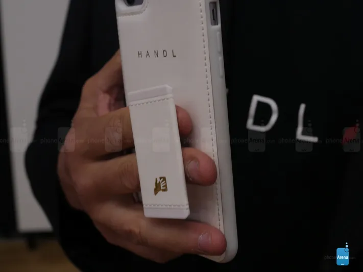 بالصور كفرات موبايل تجعله أسهل للاستخدام 