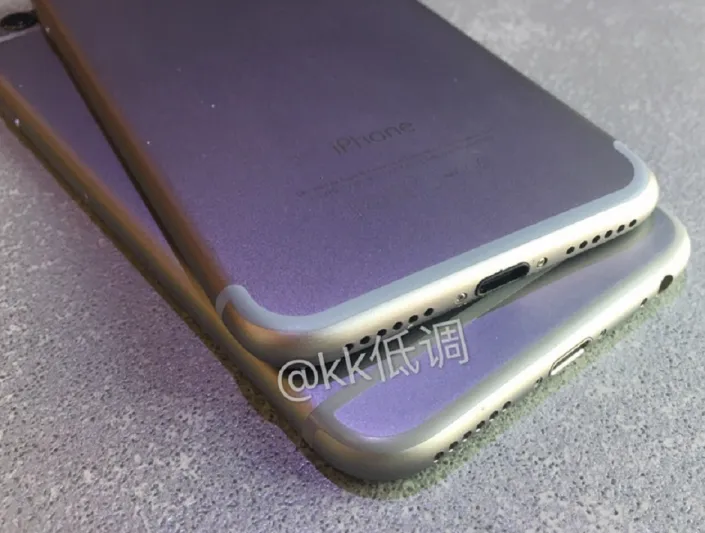 ايفون 7 بجانب  ايفون 6 اس بالصور والفيديو 