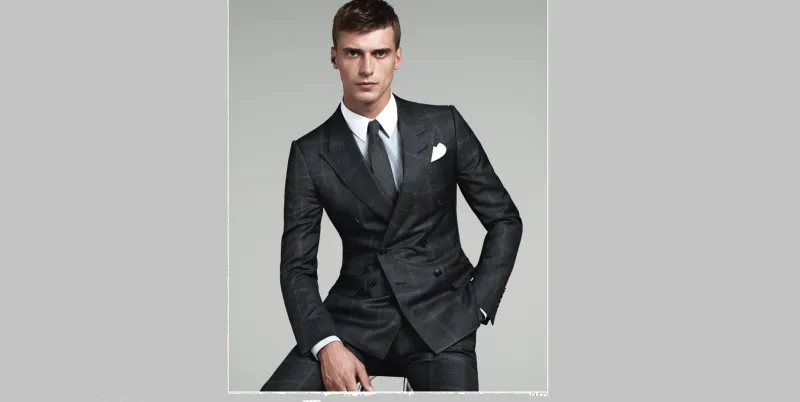 ما سر تجهم عارضي الازياء في الاعلانات الفاخرة ؟