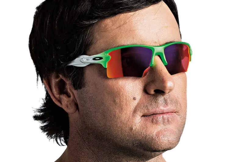 نظارات اوكلي الشمسية جرين فيد  ابتكار وابداع رياضي 