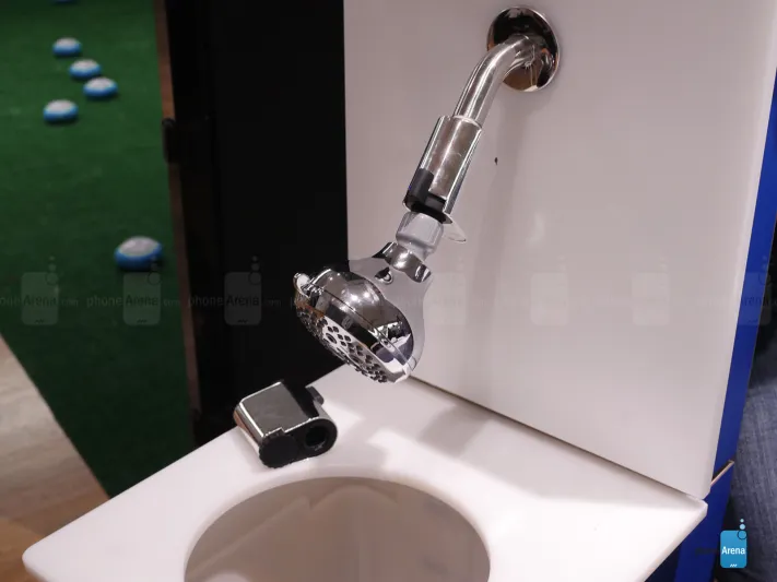 الاستحمام أصبح ذكياً مع هذا الجهاز