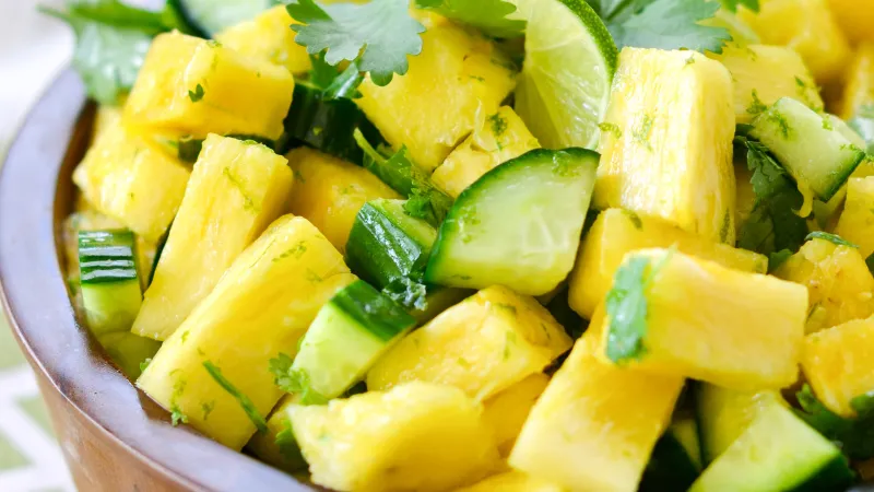 سلطة صحية وسهلة بـ 10 دقائق فقط 