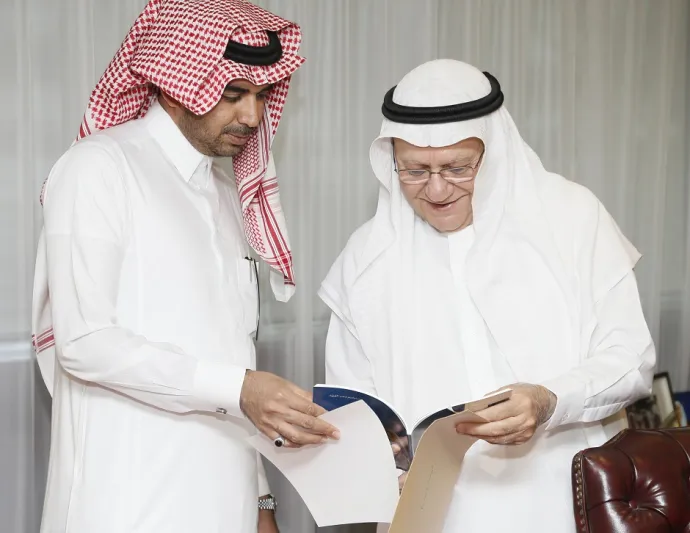  فاروق يوسف المؤيد لـ"الرجل" : مصروفي الف دينار شهريا  